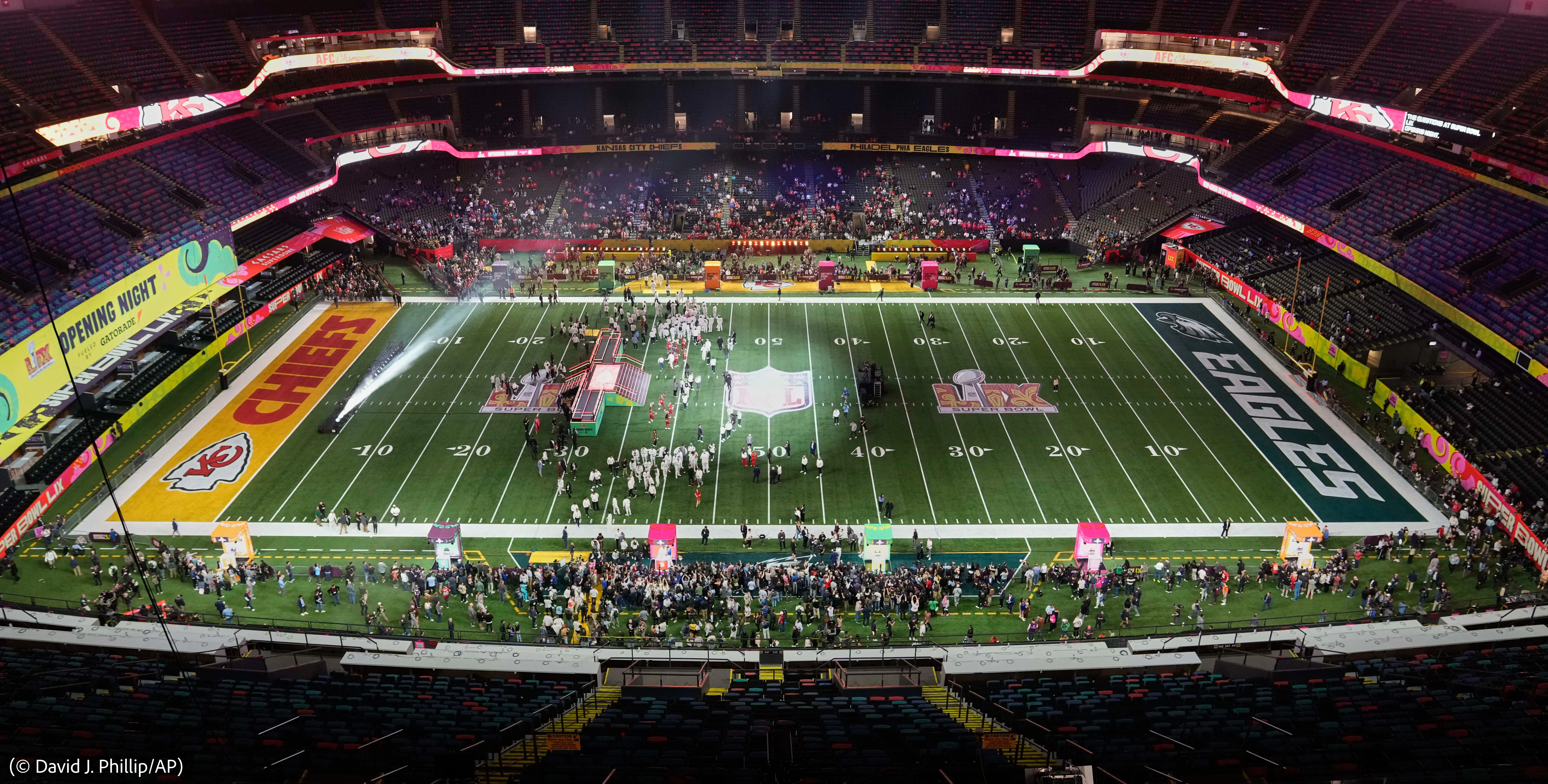 estadio con aficionados 