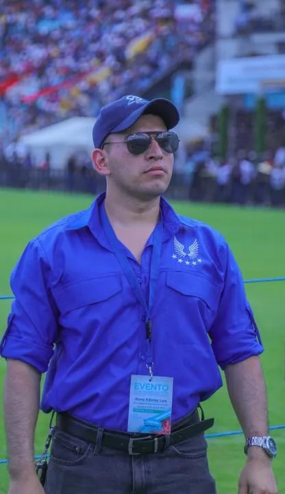 Jhony Lara, novio de Roxy Caballero