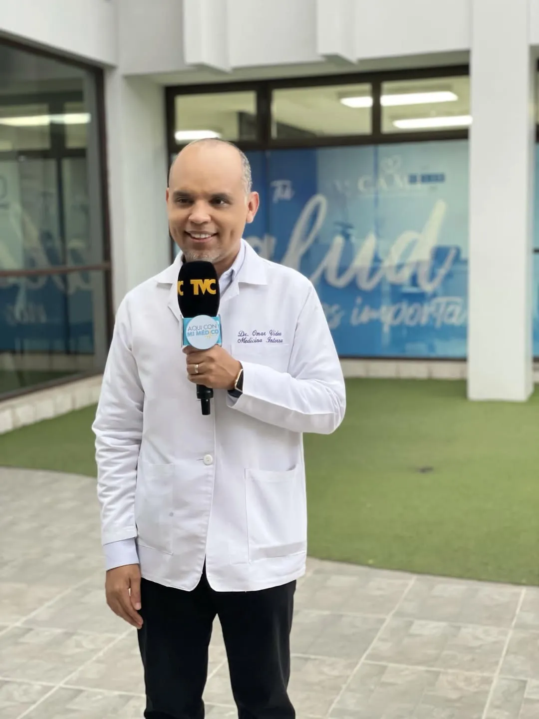 Omar Videa Médico Internista 