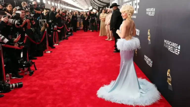 Imagen Principal de Nota: Hora de la alfombra roja de los Grammys 2026 y cómo seguirla en vivo