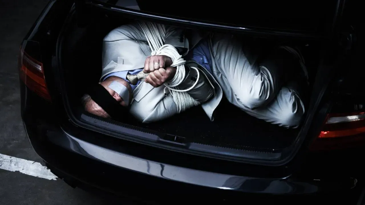 Imagen Principal de Nota: Reconocido influener sufre intento de secuestro en su local