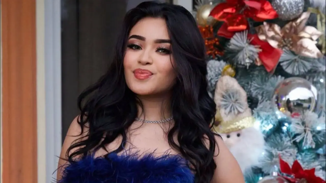 Imagen de 'La Queso' enciende las redes al mostrar de más con un diminuto bikini