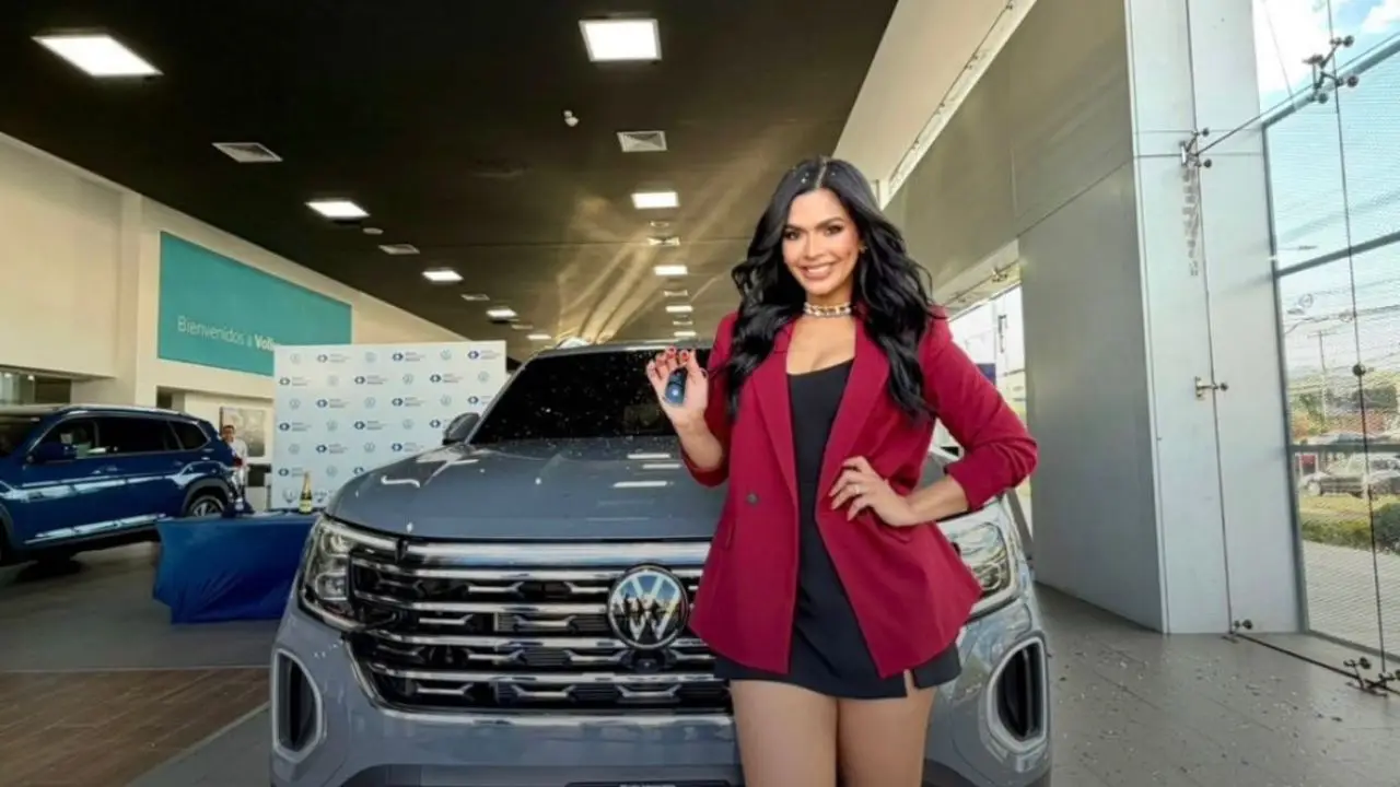 Loren Mercadal comparte su nueva camioneta y celebra este nuevo logro