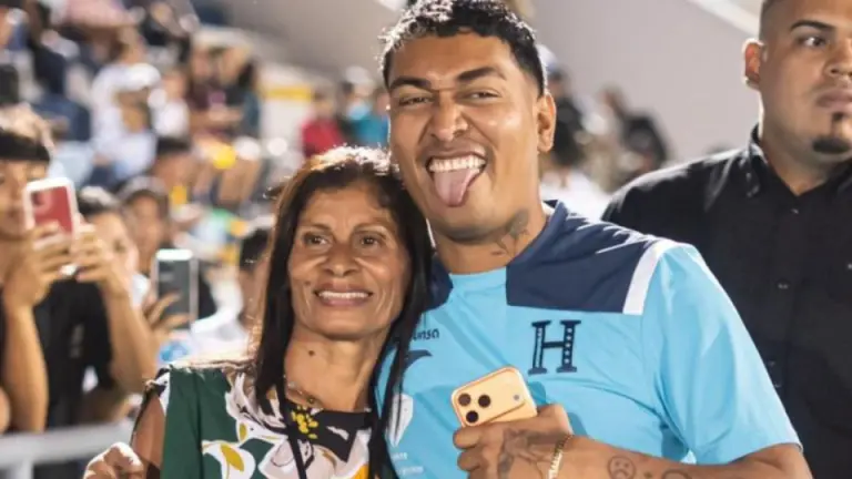 Imagen Principal de Nota: Mamá de Supremo sorprende con confesión en pleno en vivo