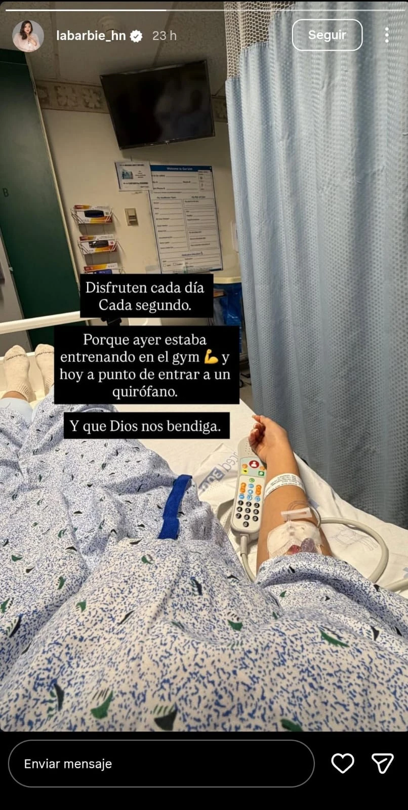 captura de la historia de la barbie policia 