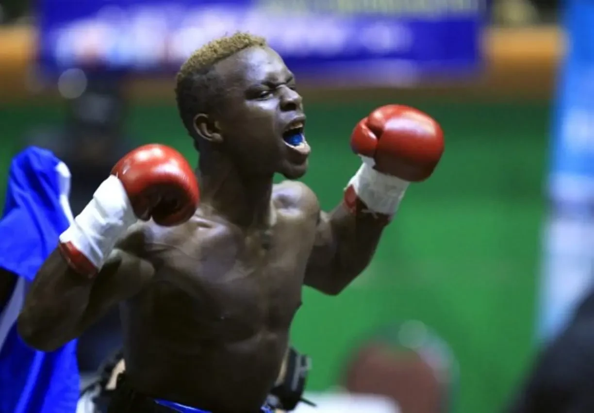 'Escorpión' Ruiz celebrando su victoria contra Jelier Pacheco en noviembre de 2014. Foto: cortesía de La Prensa 