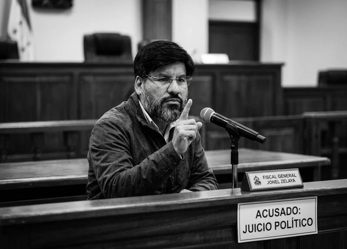 Imagen diseñada con Inteligencia Artificial simulando a Johel Zelaya en un juicio. Foto: cortesía de Internet 