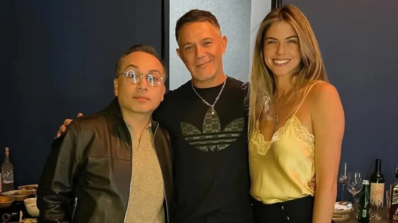 Alejandro Sanz y Stephanie Cayo, ¿más que amigos?: imágenes los delatan