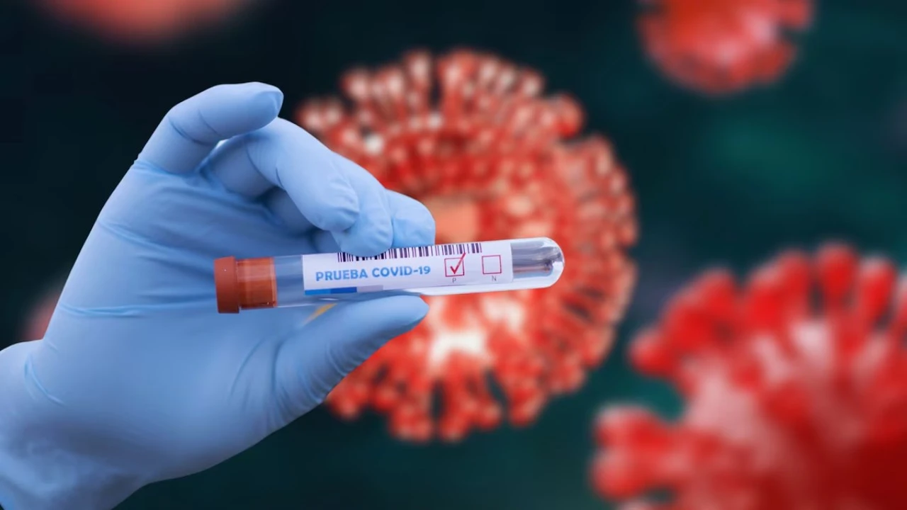 Síntomas de la 'Cigarra', nueva variante del covid-19 que ya está en 20 países