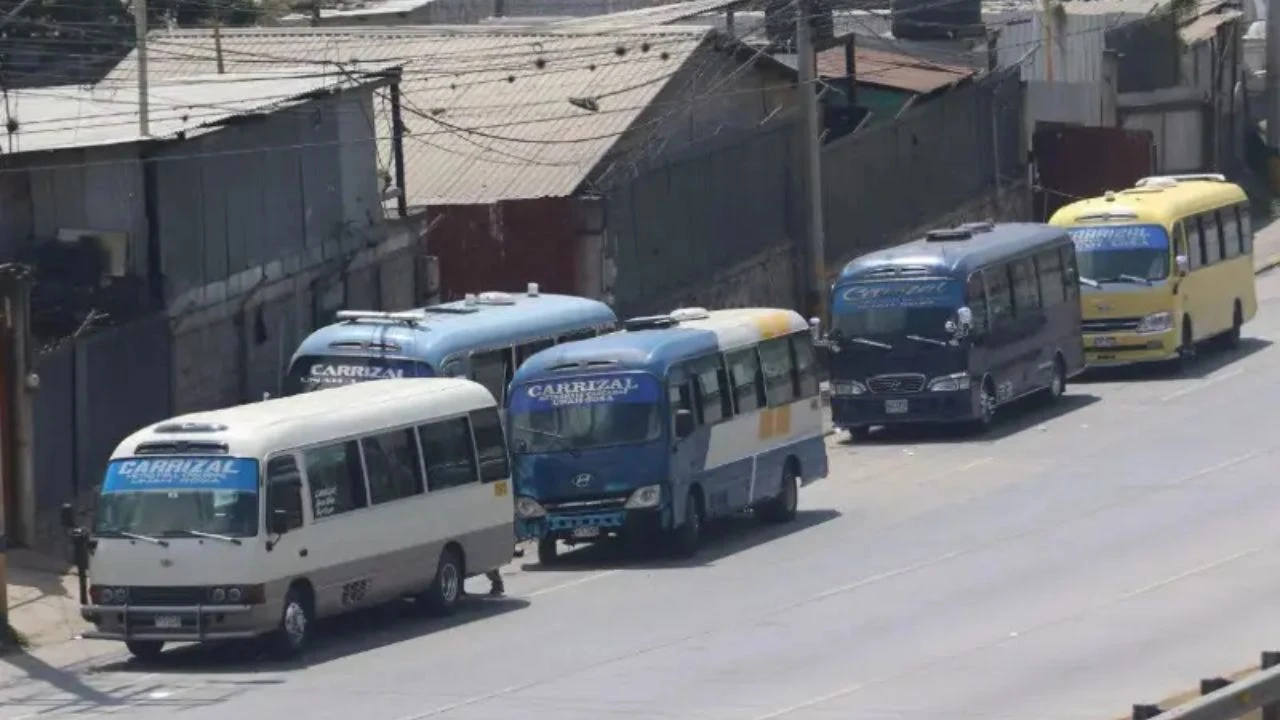 DNVT impone multas de L400 a conductores por estacionarse mal en Tegucigalpa