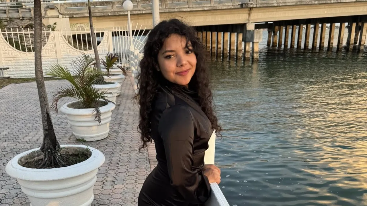 Imagen Principal de Nota: ¿Volver al Ejército o emprender? Dunia Santos rompe el silencio