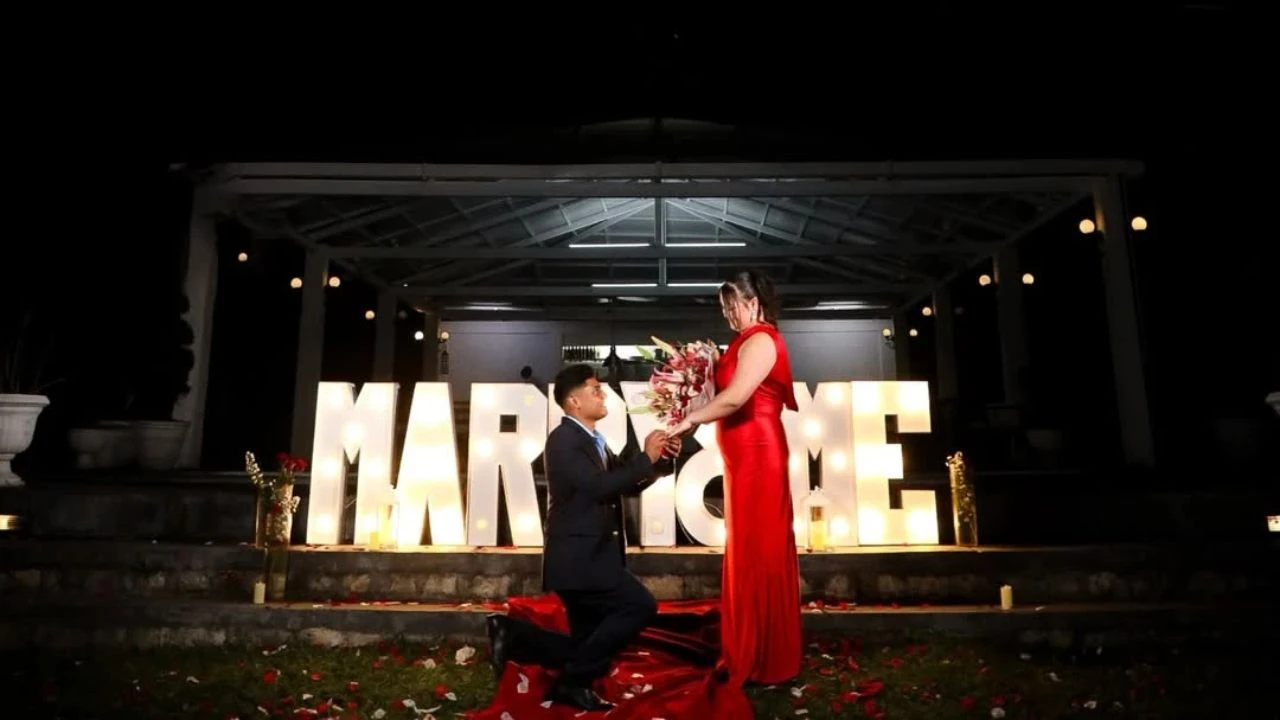 Emotiva propuesta de matrimonio de periodista hondureña se vuelve viral en redes sociales