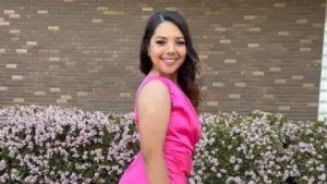 Imagen de Dunia Santos enciende redes con atrevido mensaje: ¿busca novio?