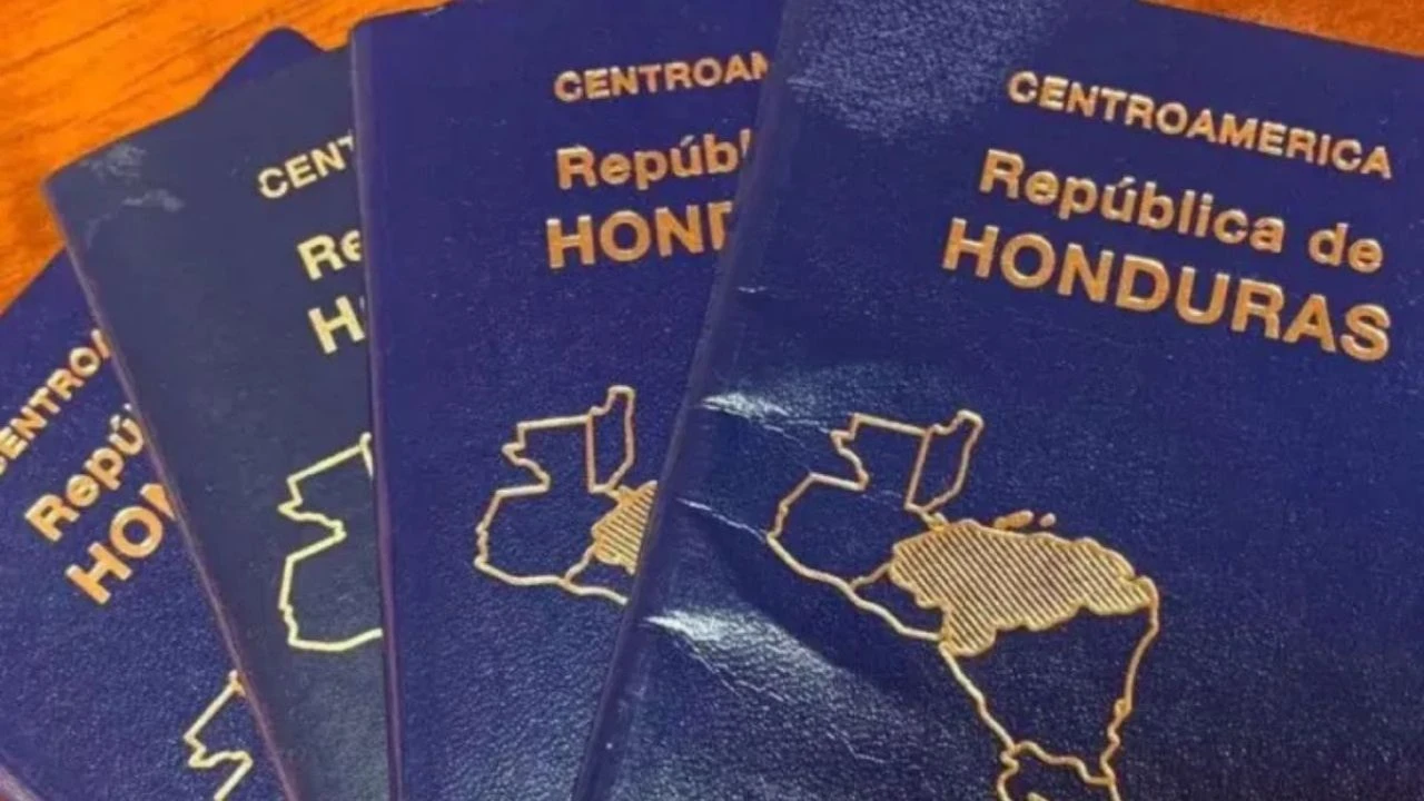 Imagen Principal de Nota: Fin a los pasaportes diplomáticos vitalicios en Honduras: ¿Quiénes pierden el beneficio?