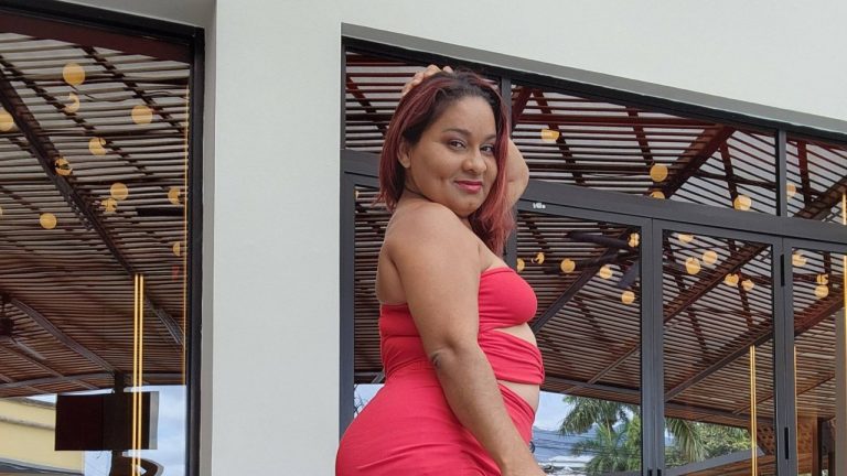 Imagen Principal de Nota: Tiktoker Paty Burgos se declara en bancarrota y denuncia amenazas