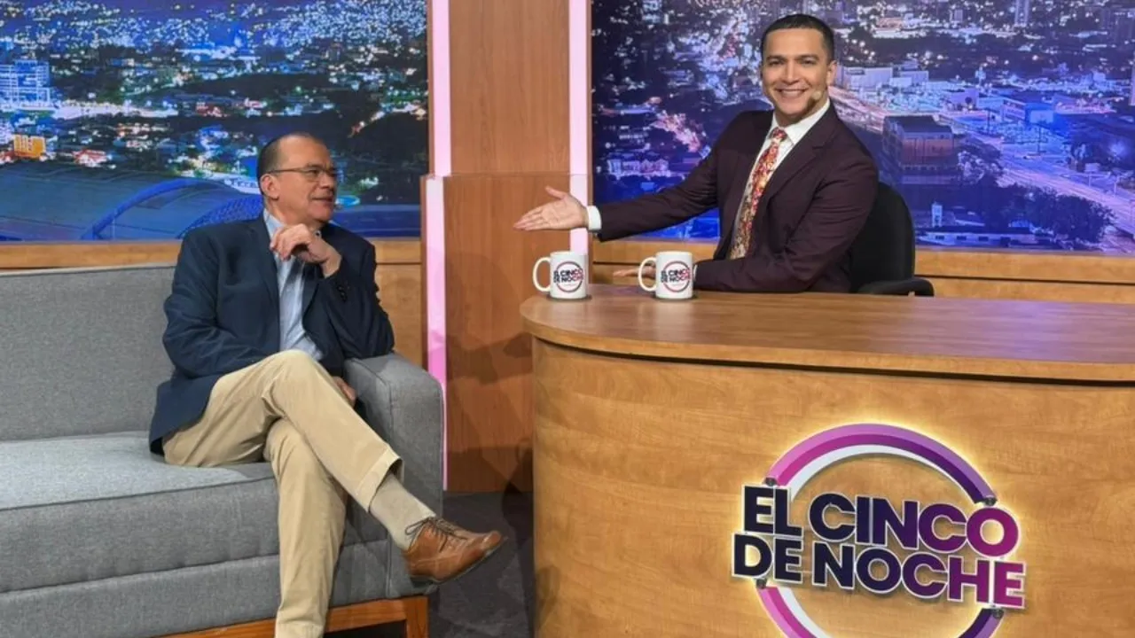 Imagen Principal de Nota: Así lucía Renato Álvarez joven: imagen inédita que sorprende a sus seguidores