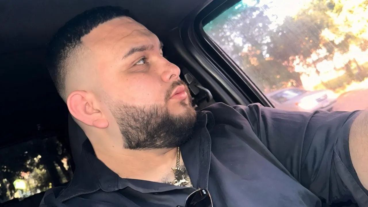 Imagen Principal de Nota: 'Tratan mejor a un perro': Tiktoker Alex Díaz estalla contra hospital ceibeño