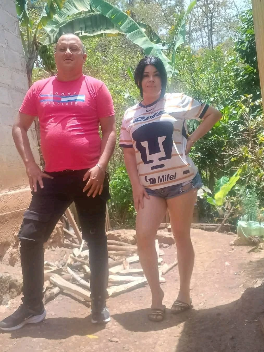 La imagen de Rony y Wendy se viralizó este pasado fin de semana. Foto: cortesía de Facebook 