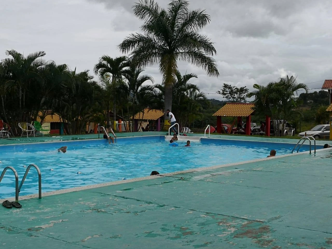 piscina de sol y arena 