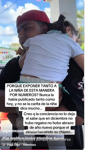 Davis Flow junto a su hija 