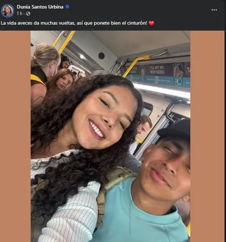 Dunia Santos y Santy G en Facebook