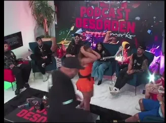 Elsa en el desorden de Marco 