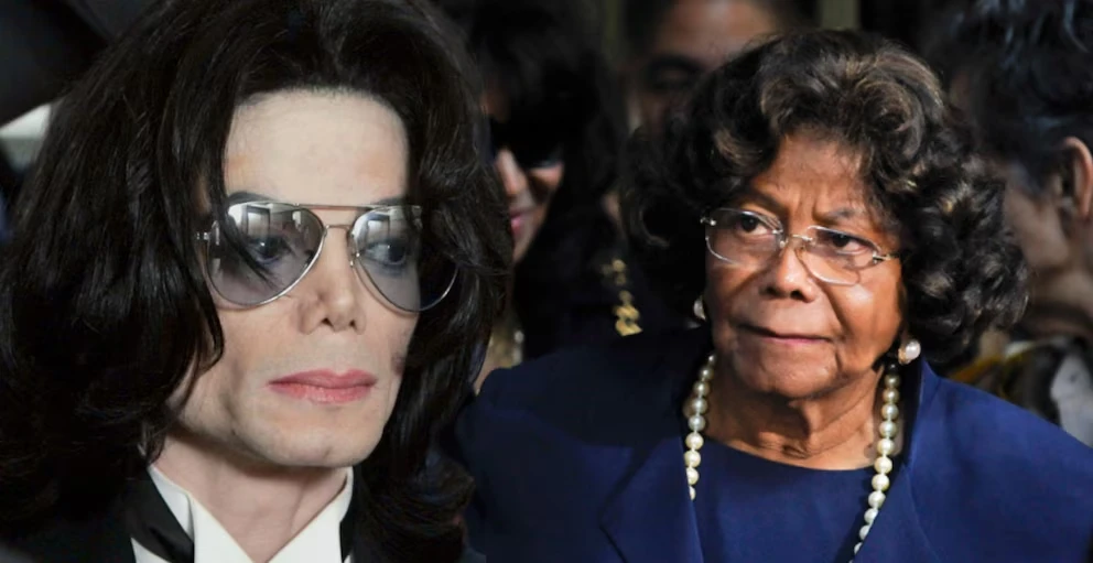 Imagen del fallecido Michael Jackson y su madre Katherine Jackson. 