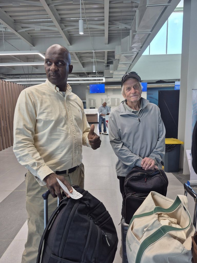 Alcalde Roatan y  Michael Douglas 