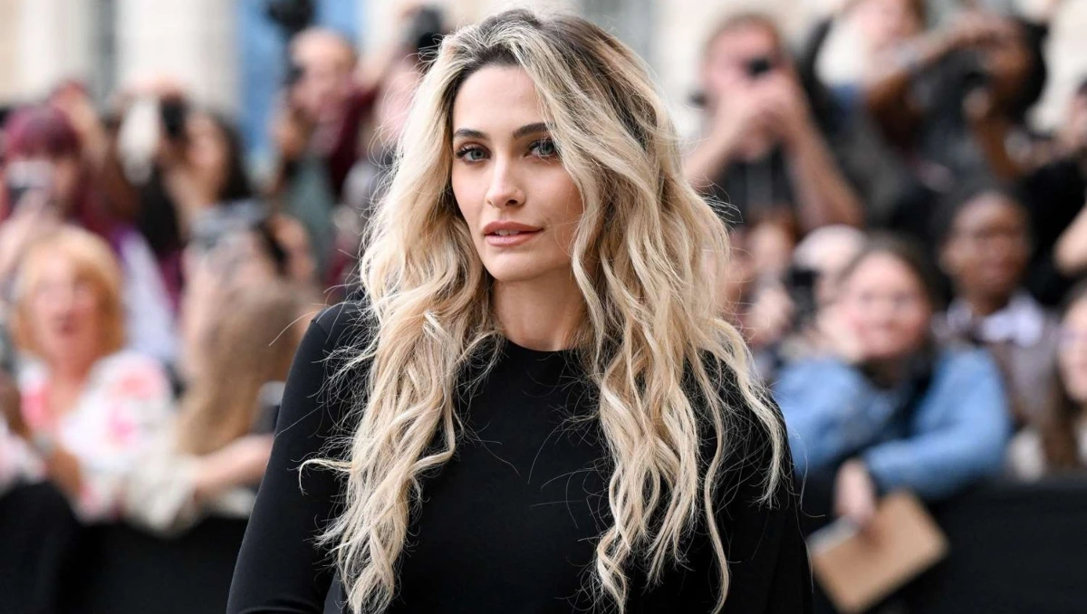 Paris Jackson combina su carrera en la música folk con el modelaje y la actuación. 