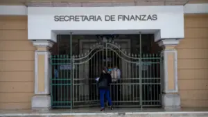 Imagen de ¿Cancelarán créditos en Honduras? Gobierno revisa millonaria deuda externa no utilizada