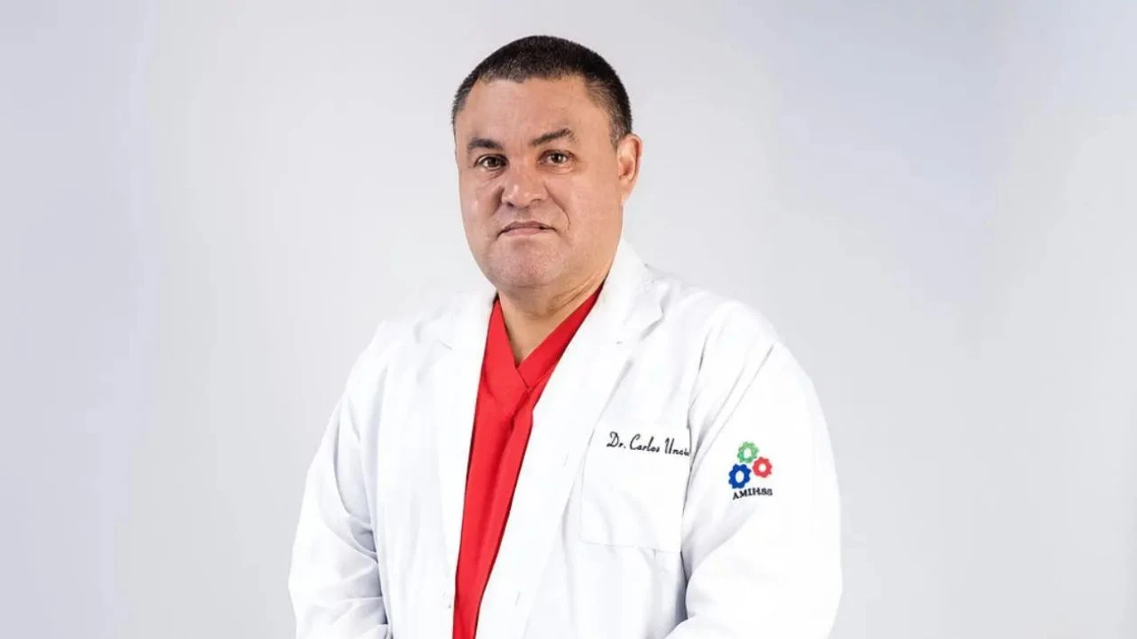 Diputado Carlos Umaña  confiesa cómo salvó a mujer en pleno vuelo