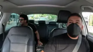 Imagen de '¿Eres tú?': Taxista lleva a Luis Fonsi sin saberlo y pasa algo inesperado