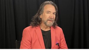 Imagen de Marco Antonio Solís de luto tras inesperada muerte