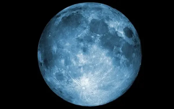 luna azul