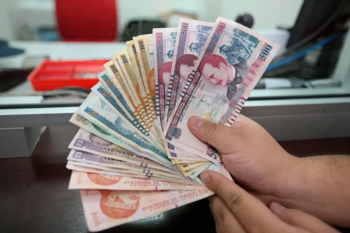 persona con dinero