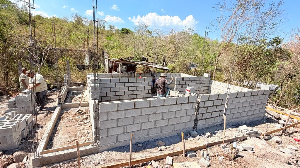 Terreno donde Roberto Zamora estab construyendo