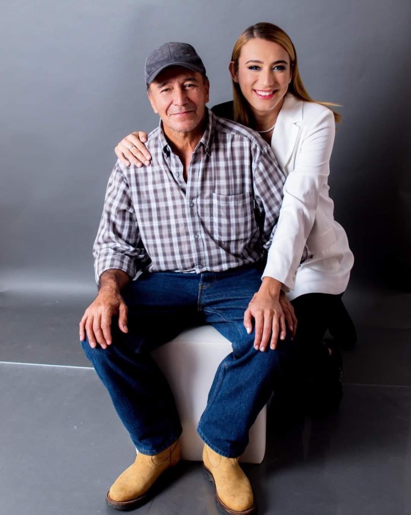 La Bicha Catracha junto a su padre