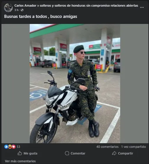 Militar en Facebook
