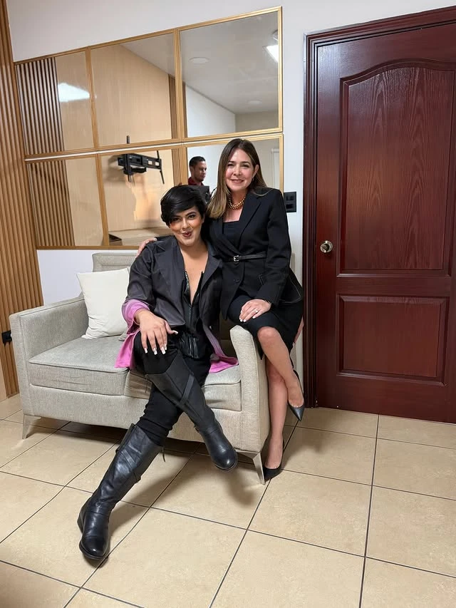 sandrez y la esposa de juan diego zelaya 