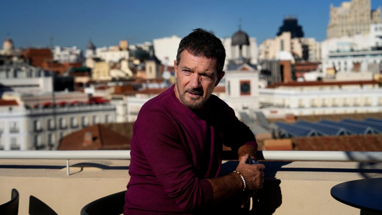 Imagen Principal de Nota: ¿En la ruina? Antonio Banderas rompe el silencio tras rumores de bancarrota