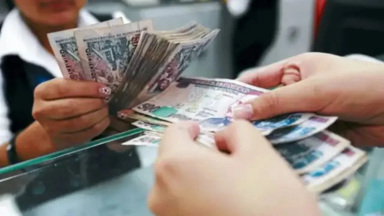 Imagen Principal de Nota: Hondureña revela la forma correcta de usar tarjetas de crédito sin endeudarse