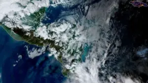 Imagen de Onda tropical se acerca a Centroamérica: ¿afectará el clima en Honduras?