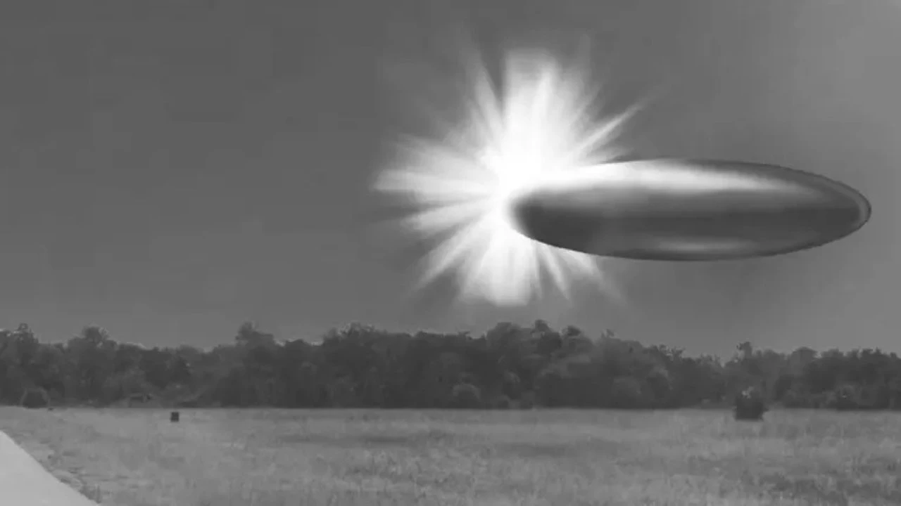 Imagen Principal de Nota: Revelan imágenes ‘reales’ de OVNIs : EE. UU. confirma hallazgos extraterrestres