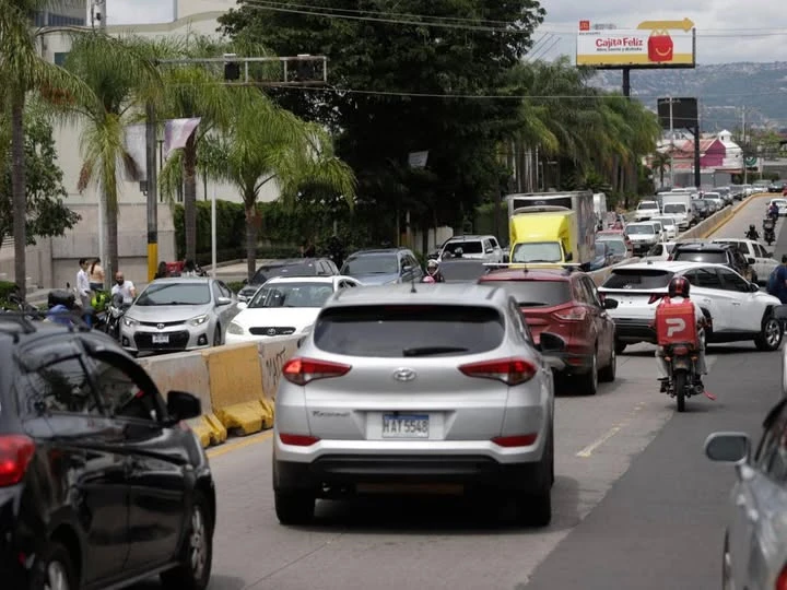carros en la calle