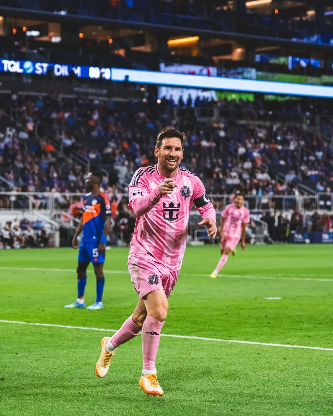 LEO MESSI