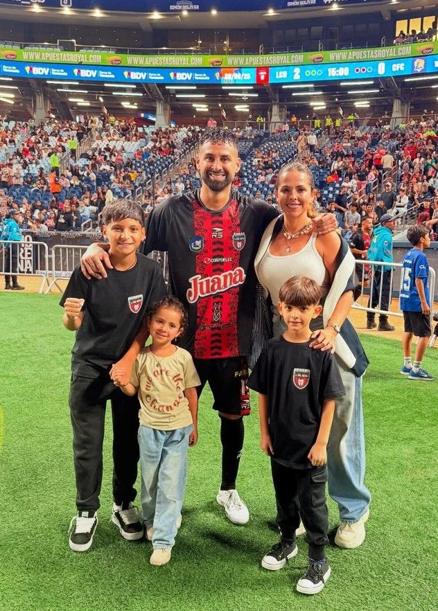 lucas Trejo y su familia