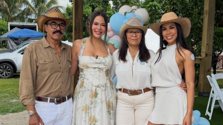Imagen Principal de Nota: "Lo soñé dos veces": la predicción de la mamá de Ana Alvarado que se cumplió