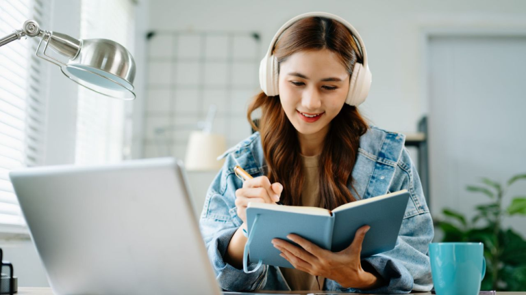 Imagen Principal de Nota: Curso de inglés gratis, online y con certificado en Honduras: mejores plataformas para aprender ya