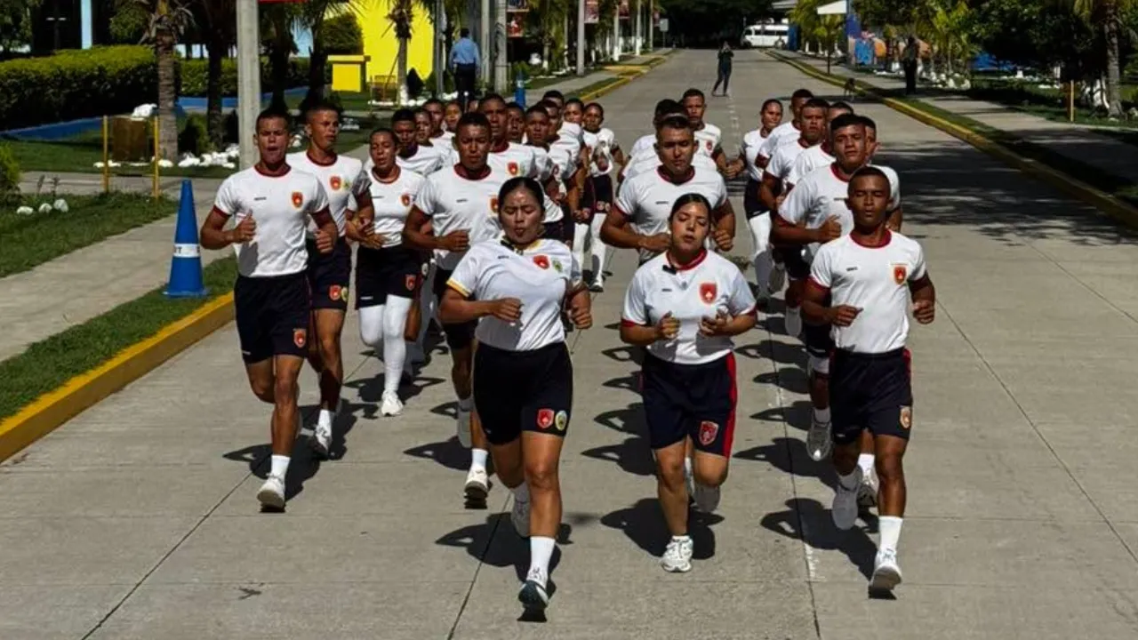“Cada segundo cuenta”: Dunia Santos muestra extremo entreno de cadetes en Anapo