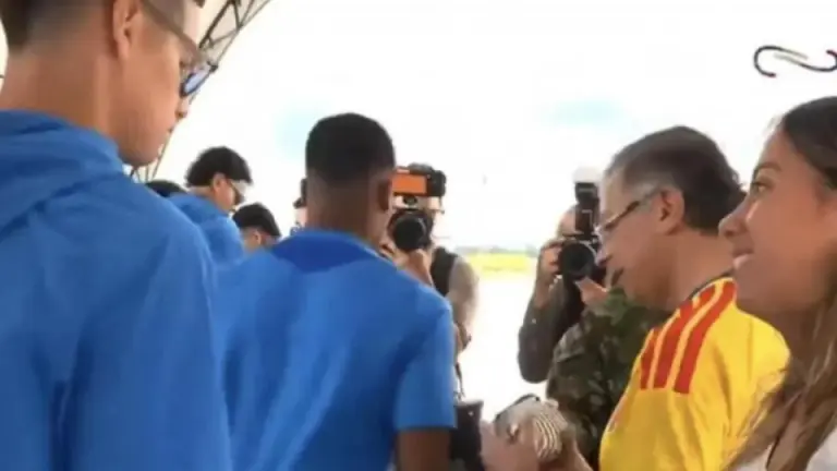 Imagen Principal de Nota: James Rodríguez genera polémica por desplante a la hija de Gustavo Petro